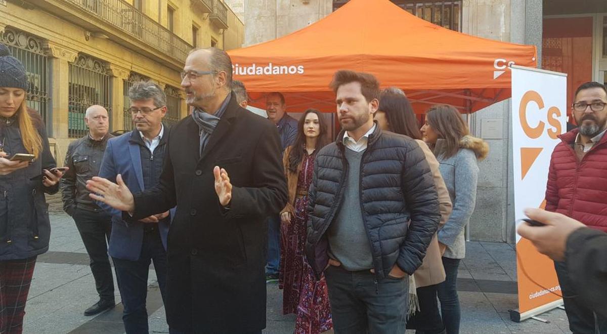 Mañueco: O Ciudadanos vota al PP o se alinea con la izquierda radical