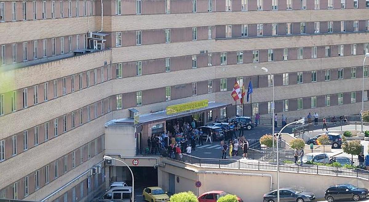 El preso que se atrincheró en el Hospital Clínico, absuelto por enajenación mental