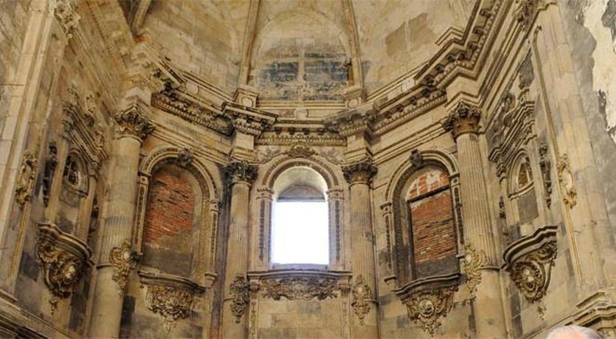 La iglesia gótica escondida en el casco histórico de Salamanca