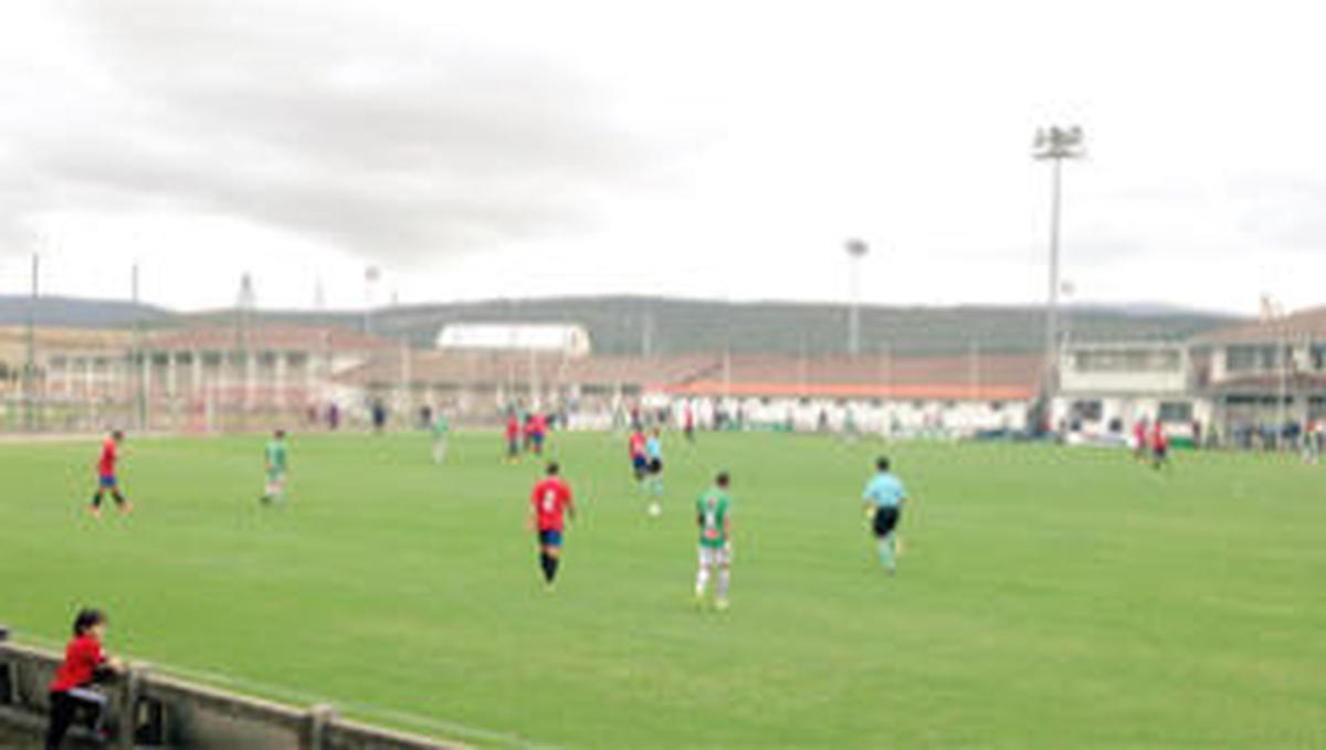 El Guijuelo sucumbe en Tajonar ante el Osasuna B (3-1)