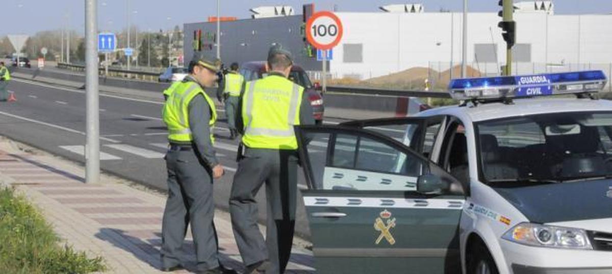76 investigados por conducir sin permiso y suplantar a otros en los exámenes en Salamanca