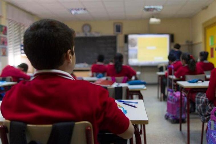 Niños durante una clase.