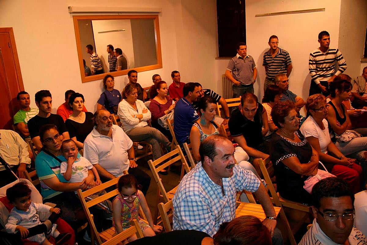 Reunión de afectados de la macroestafa.