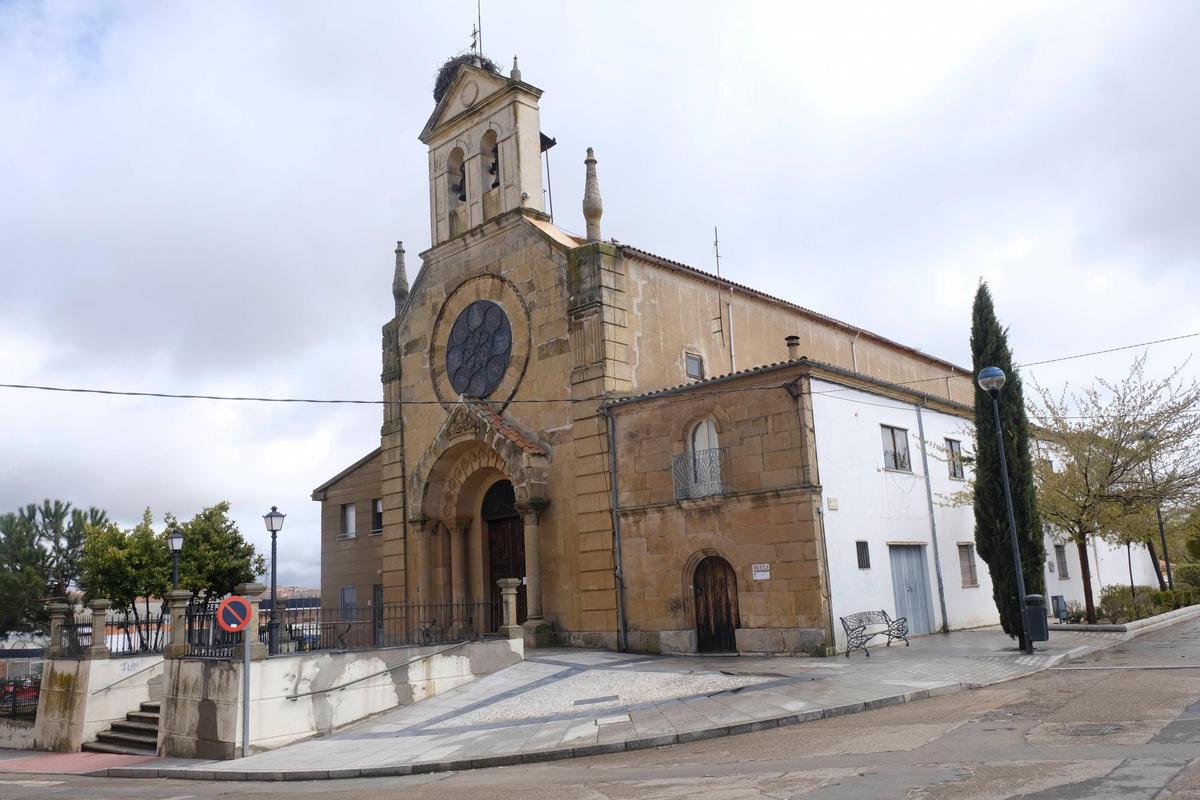 Parroquia de San Pedro Apóstol de Tejares.