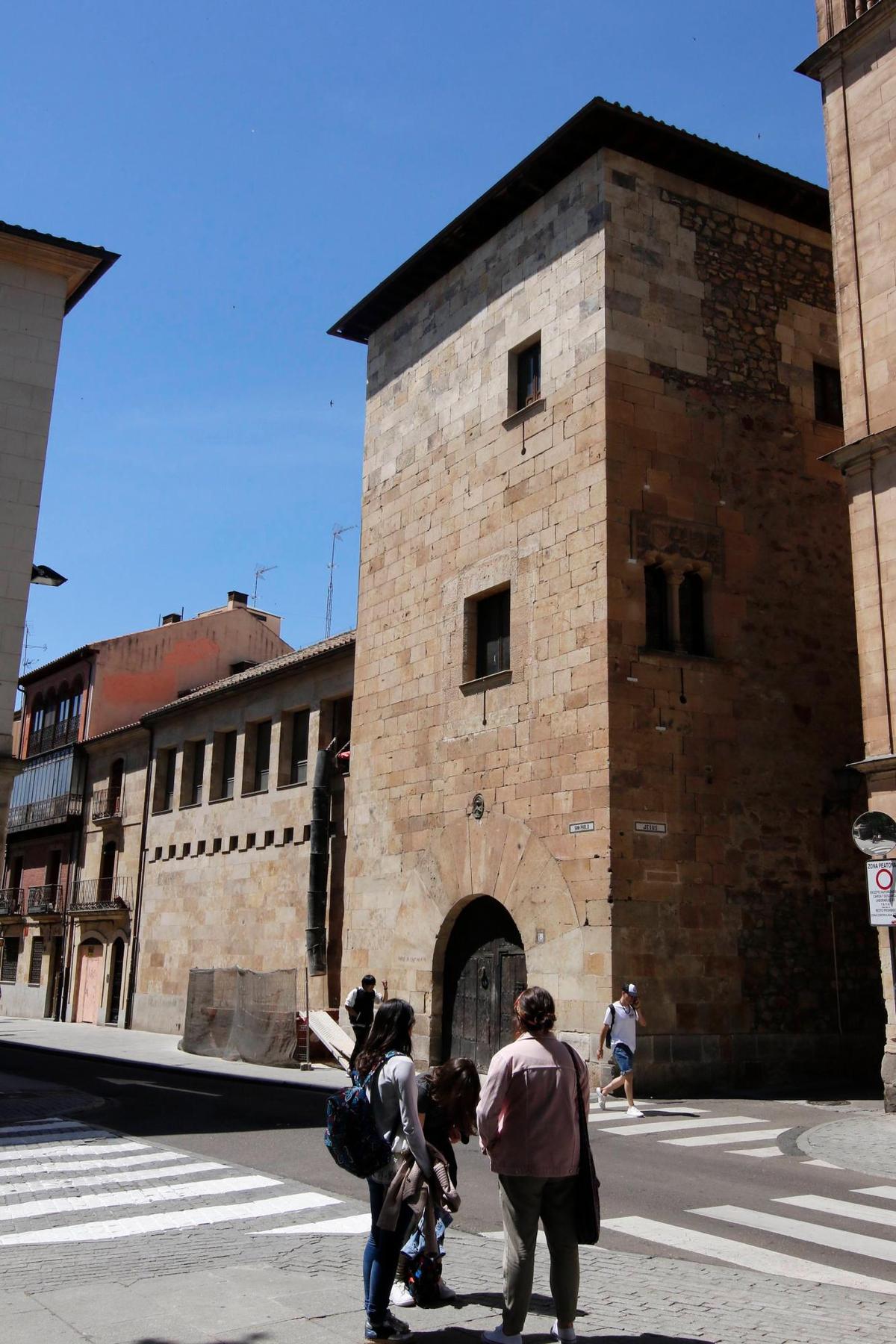 Fachada de la Torre de los Anaya, en la calle San Pablo.