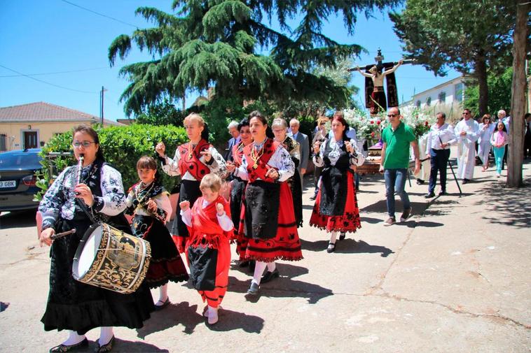 Las charras acompañaron tanto la eucaristía como el desfile procesional.