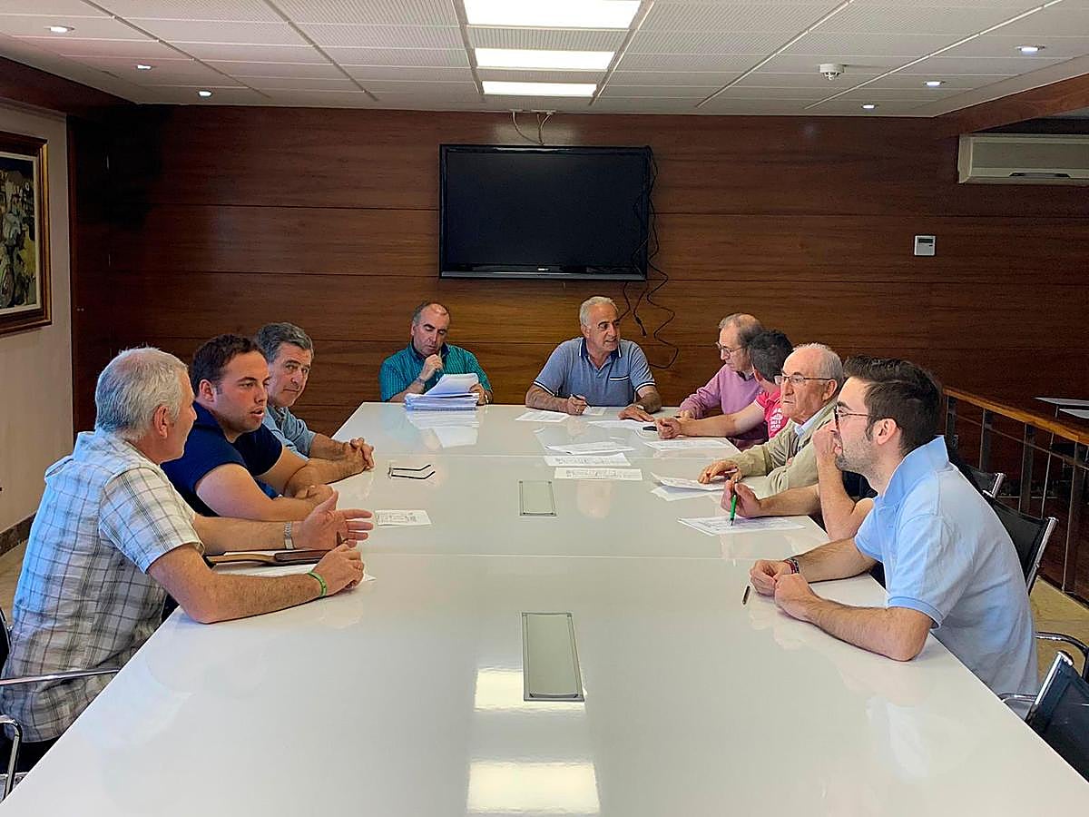 Debate en la mesa del ovino