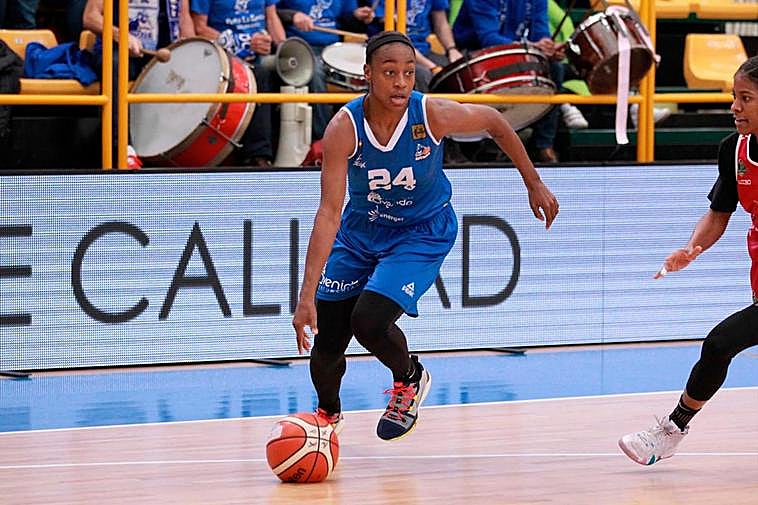 Jewell Joyd, durante un partido con el Perfumerías Avenida.