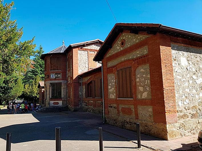 Imagen del albergue de Candelario, propiedad del Ayuntamiento de Salamanca y ubicado en el parque de la villa