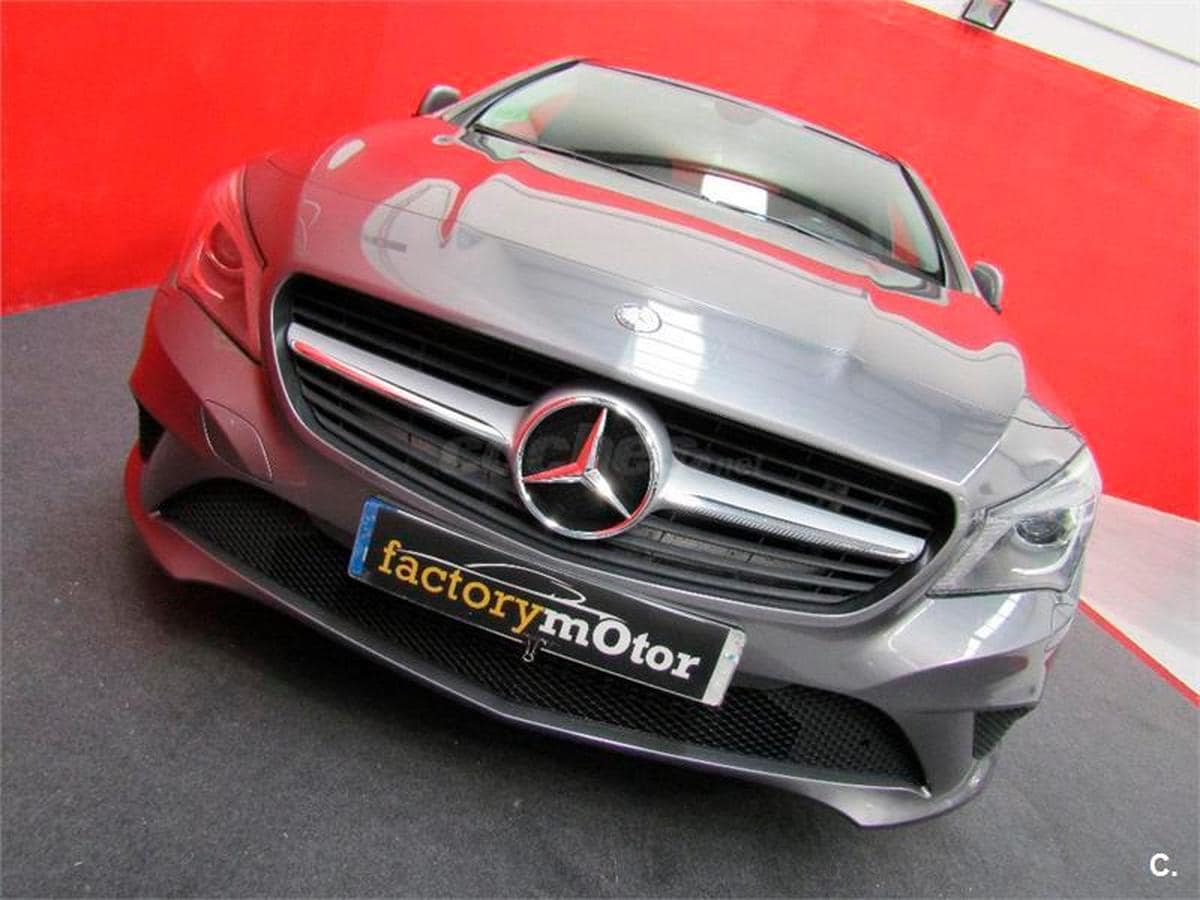 MERCEDES-BENZ Clase CLA CLA 220 Aut. CDI Urban 4p. (21.000 €).