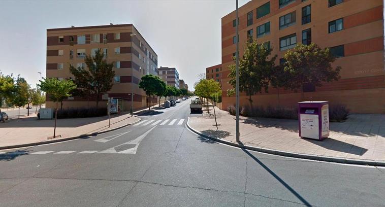 Disparan desde un coche y hieren a un hombre en la glorieta de Los Alcaldes