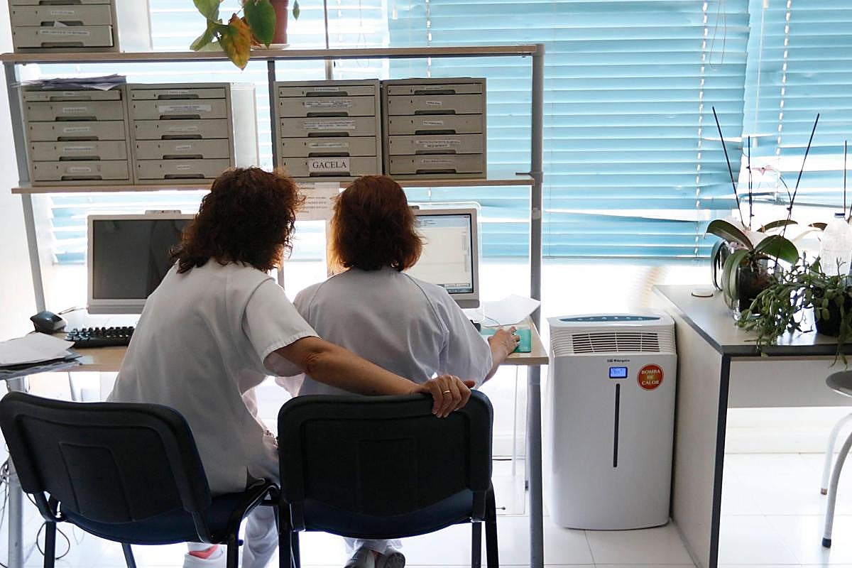 Personal del Virgen de la Vega, donde se ha registrando un notable aumento de ingresos por fracturas