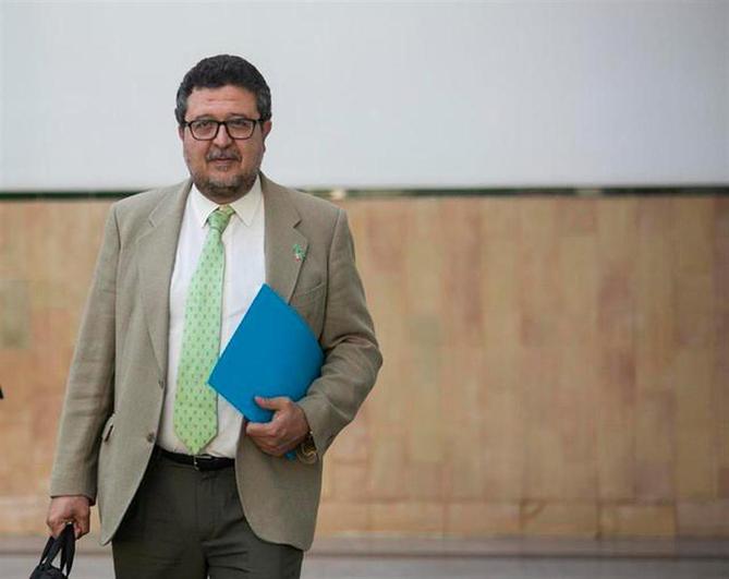 El presidente del grupo parlamentario de Vox en Andalucía, Francisco Serrano.