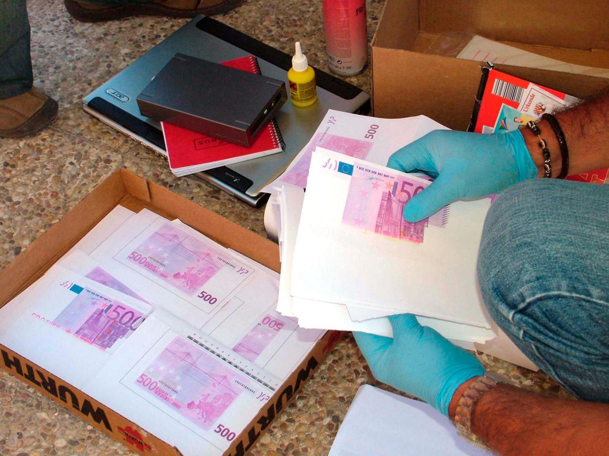 La detenida intentó colar un billete de 500 euros falso