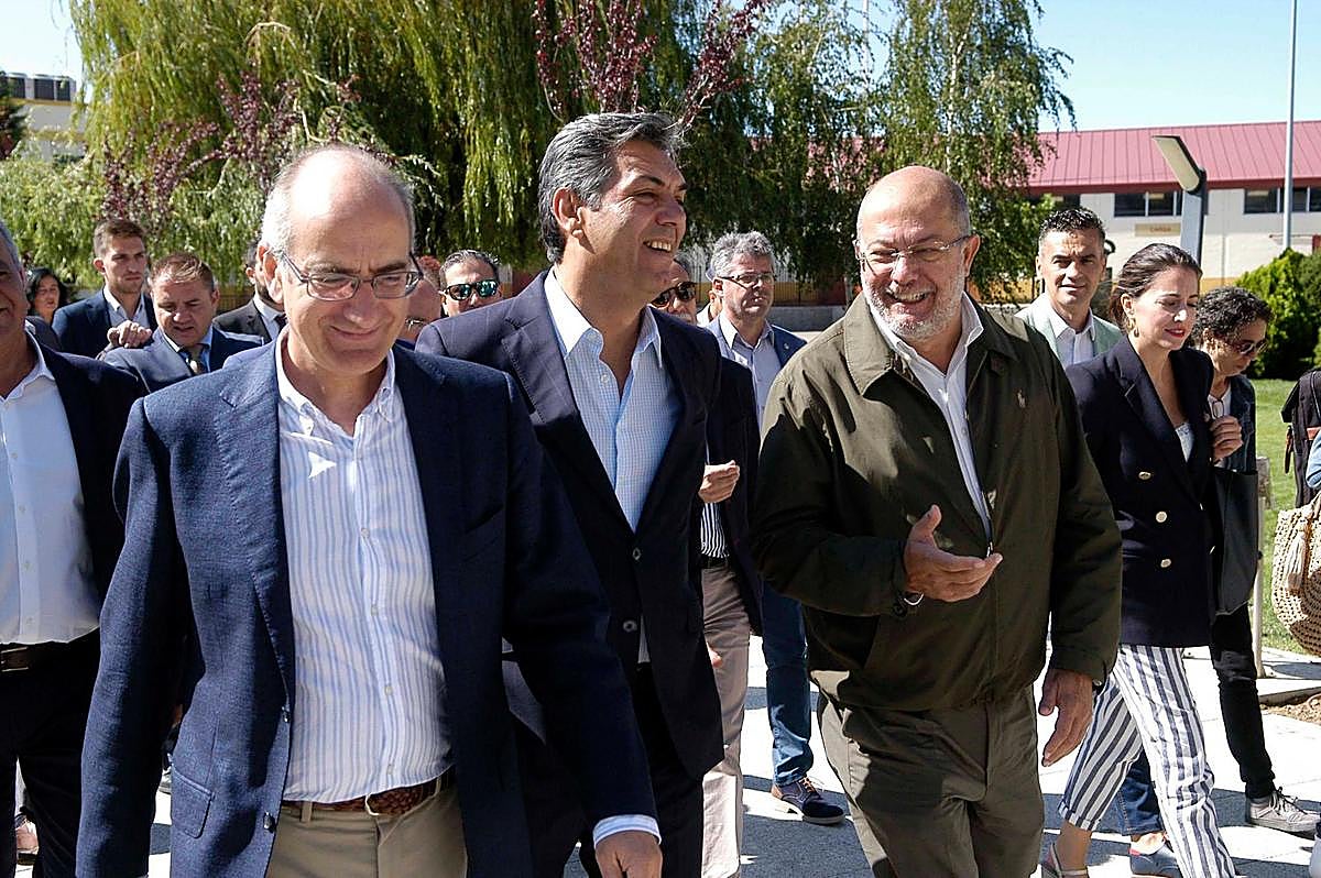 El vicepresidente de la Junta, Francisco Igea (derecha), en Salamaq