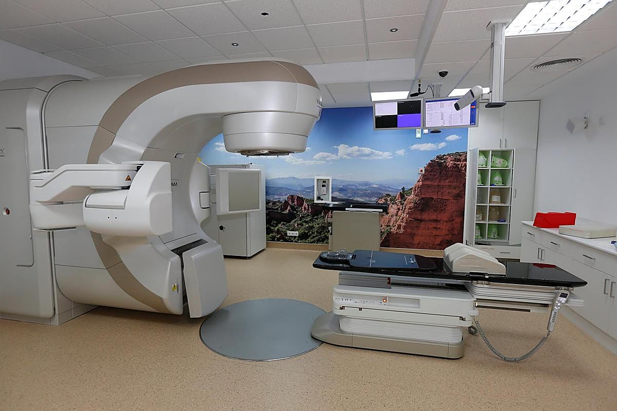 Imagen de los últimos aceleradores lineales que Sacyl instaló en León.