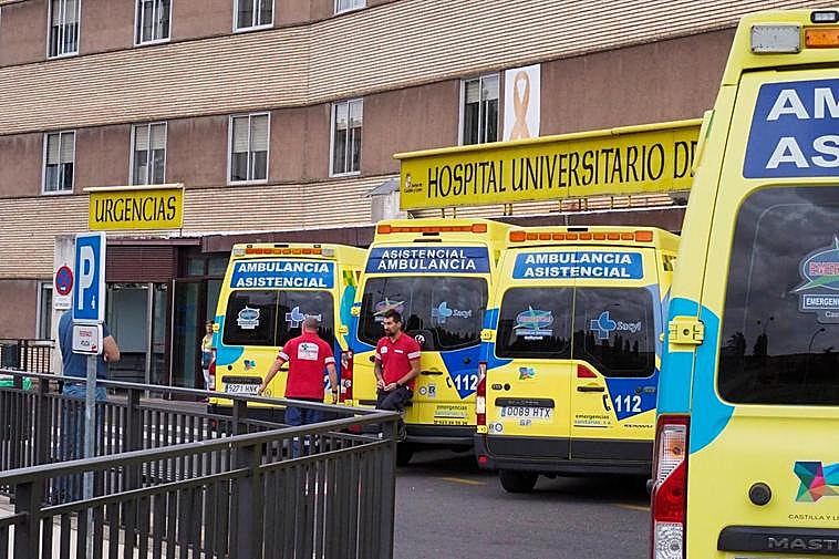 Entrada a las Urgencias del Hospital Clínico de Salamanca.