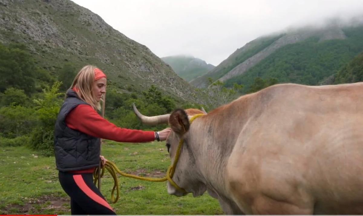 Fotograma del documental “Cuida mis vacas”