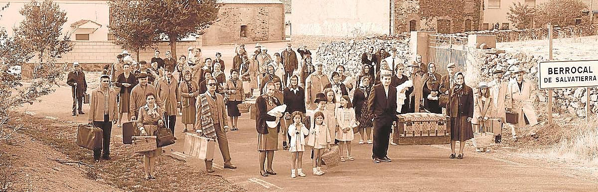 Mención especial para la fotografía de Berrocal de Salvatierra, en homenaje a los vecinos que emigraron.