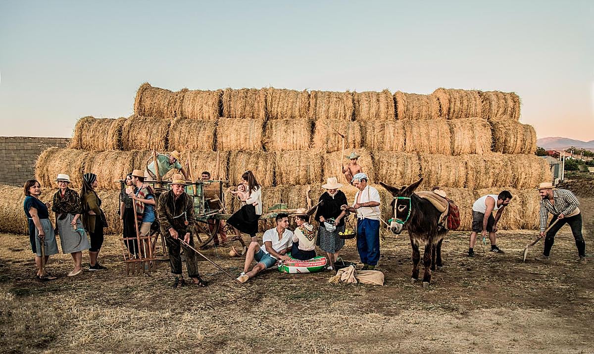 Los vecinos de La Encina han ganado el Premio Valores Tradicionales por su versión charra de un famoso cuadro de Goya.