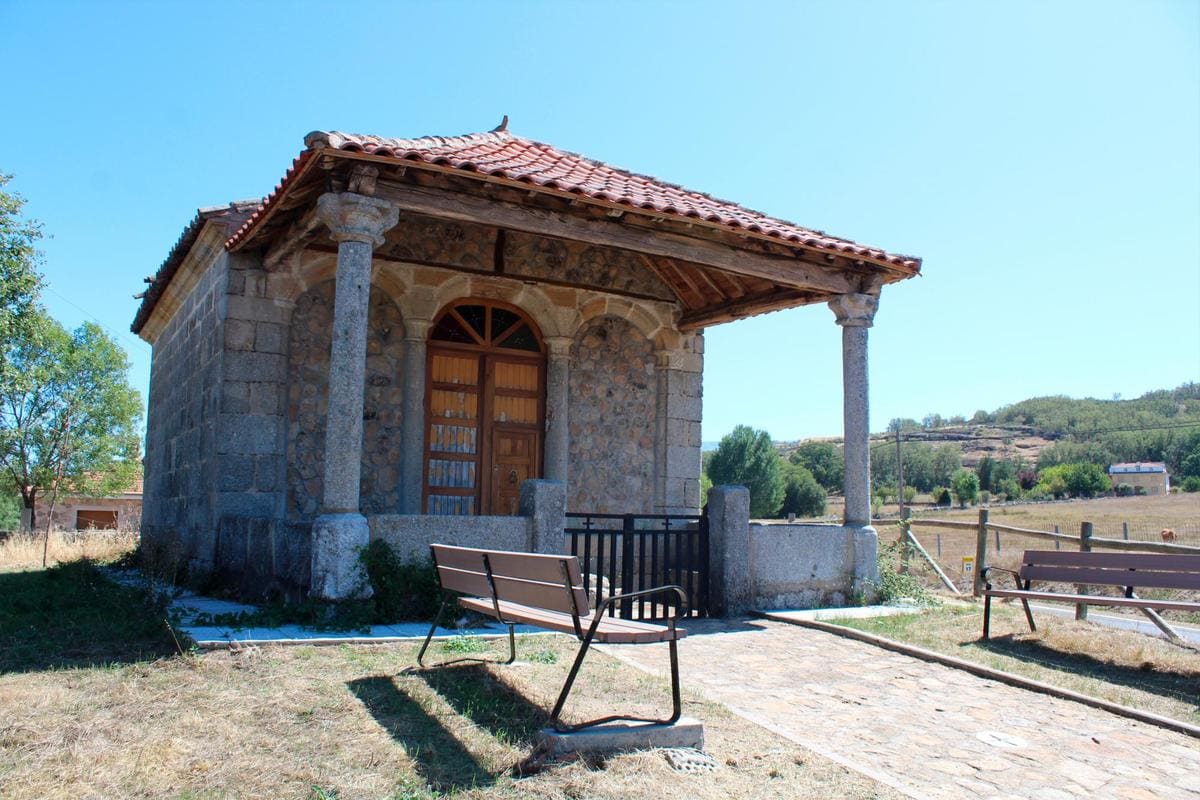 HORCAJO DE MONTEMAYOR. En la entrada del pueblo.