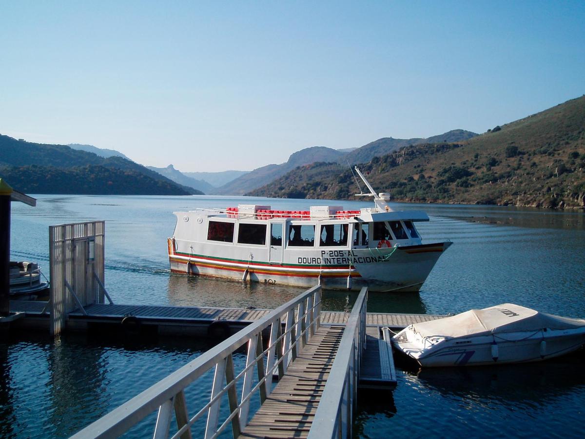 Vilvestre ofrece la posibilidad de recorrer el río Duero encajado en Las Arribes.