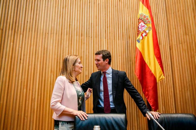 Ana Pastor y Pablo Casado.