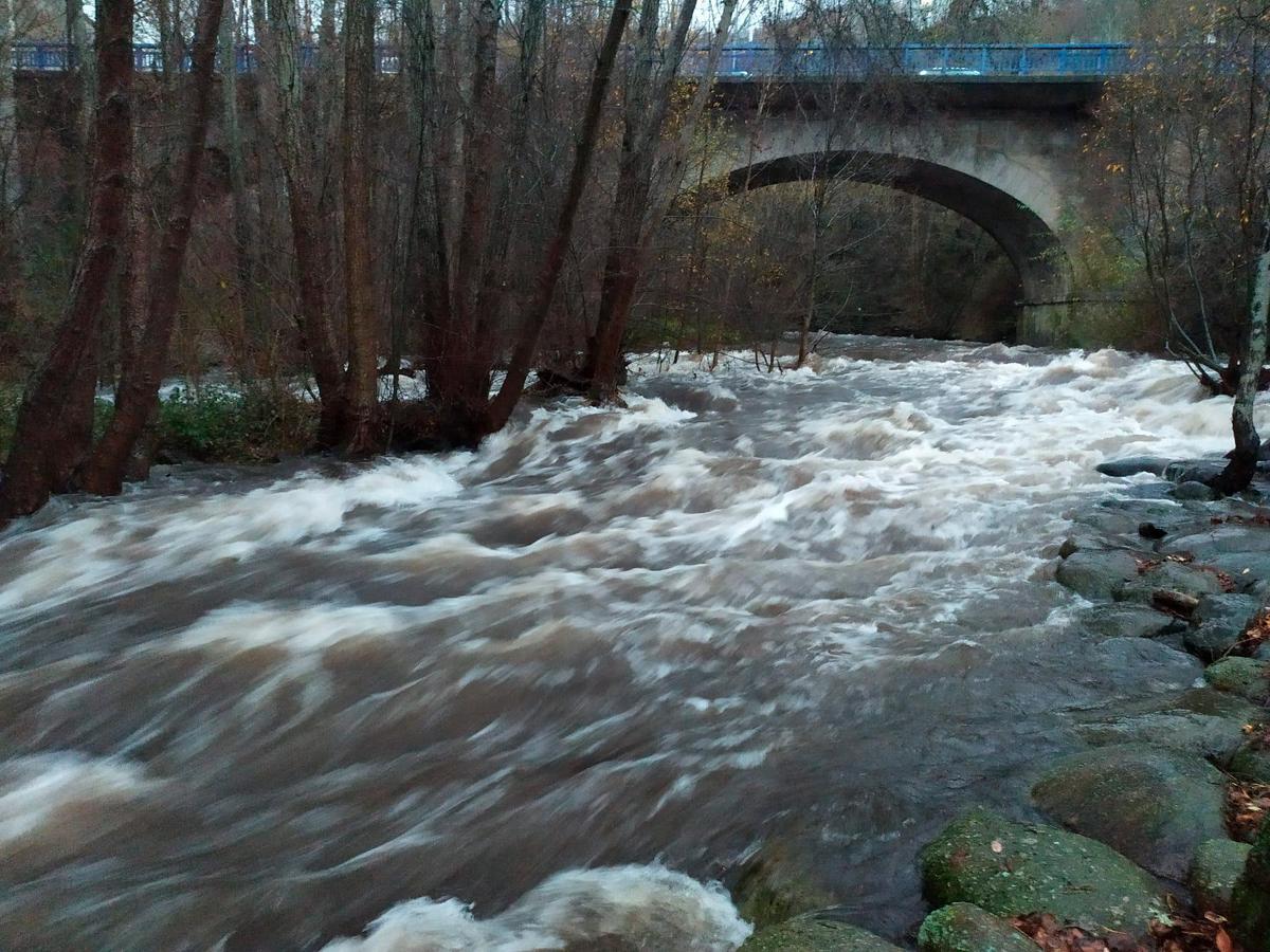 Río Cuerpo de Hombre a su paso por Béjar. | Fotos: TEL