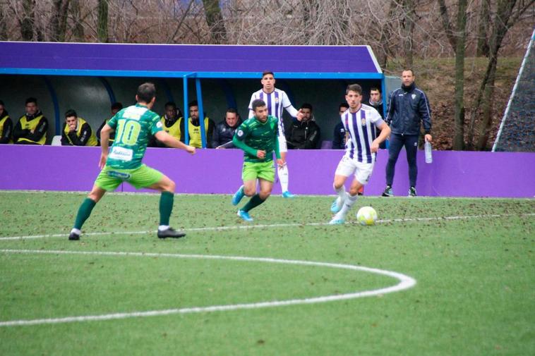 Imágenes del encuentro entre el Guijuelo y el Valladolid B.