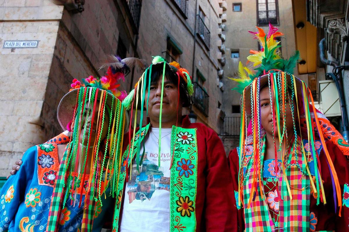 La Asociación de Inmigrantes Hispanoamericanos en el desfile del Día de la Hispanidad en Salamanca.