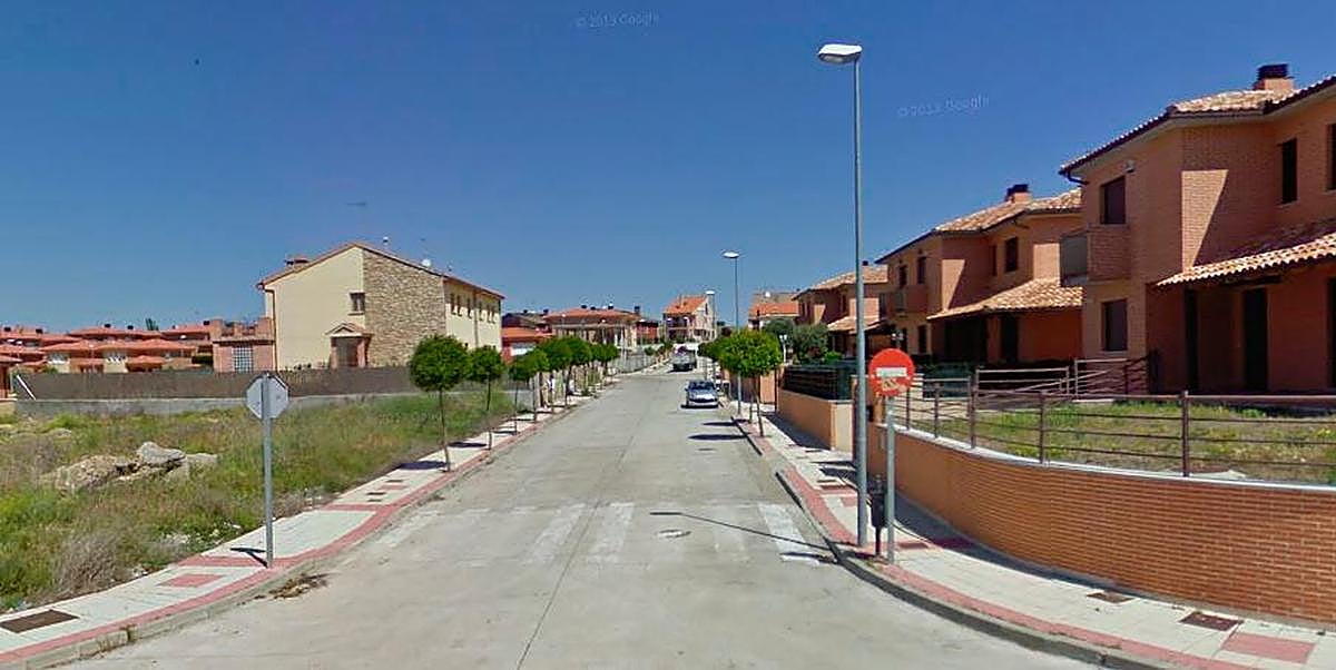 Viviendas del entorno del campo de fútbol de Cabrerizos.