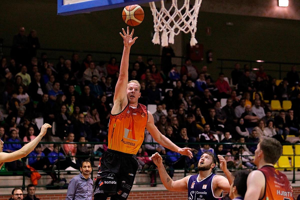 Ryan Bruns fue el jugador más destacado del Aquimisa.