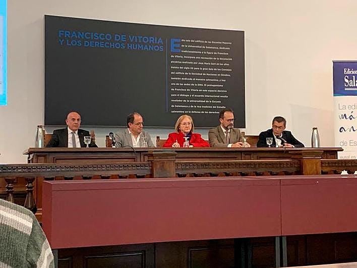 José Luis de las Heras, Santiago Santa Cruz, Purificación Galindo, Luis Ángel González y Jorge García.