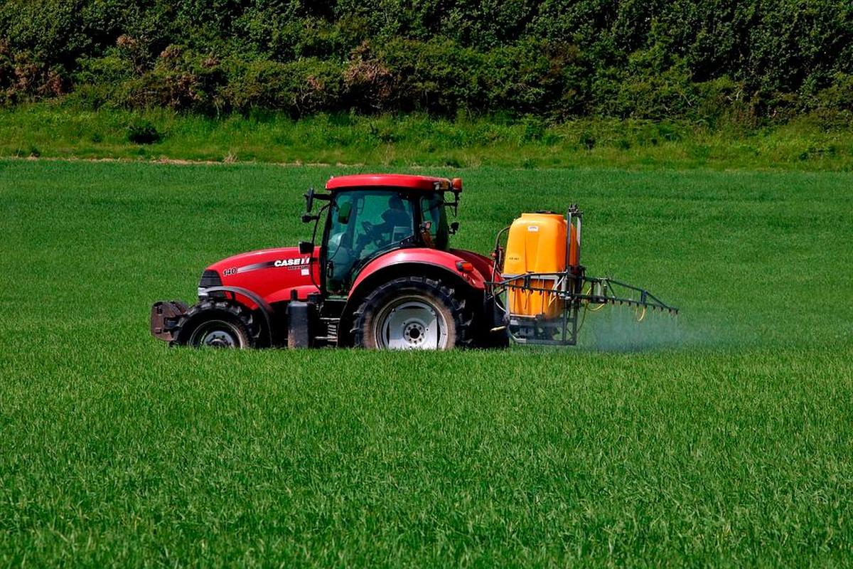 Tractor en el campo.