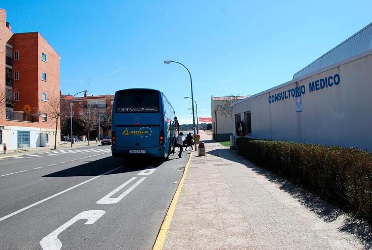 El autobús que va a Salamanca ha dejado a usuarios en tierra.