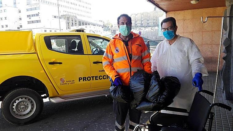 Entrega de las mascarillas.