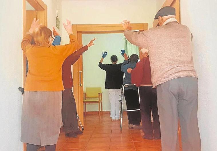 Los mayores de El Cerro, durante una de las actividades.