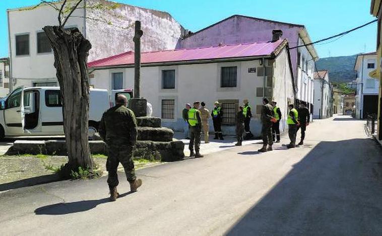 La UME visitó Ledrada para colaborar en las labores de limpieza y desinfección de la residecia.