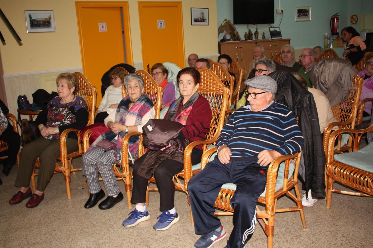 Los mayores de Villares de la Reina serán uno de los colectivos a los que el Consistorio reforzará su atención.