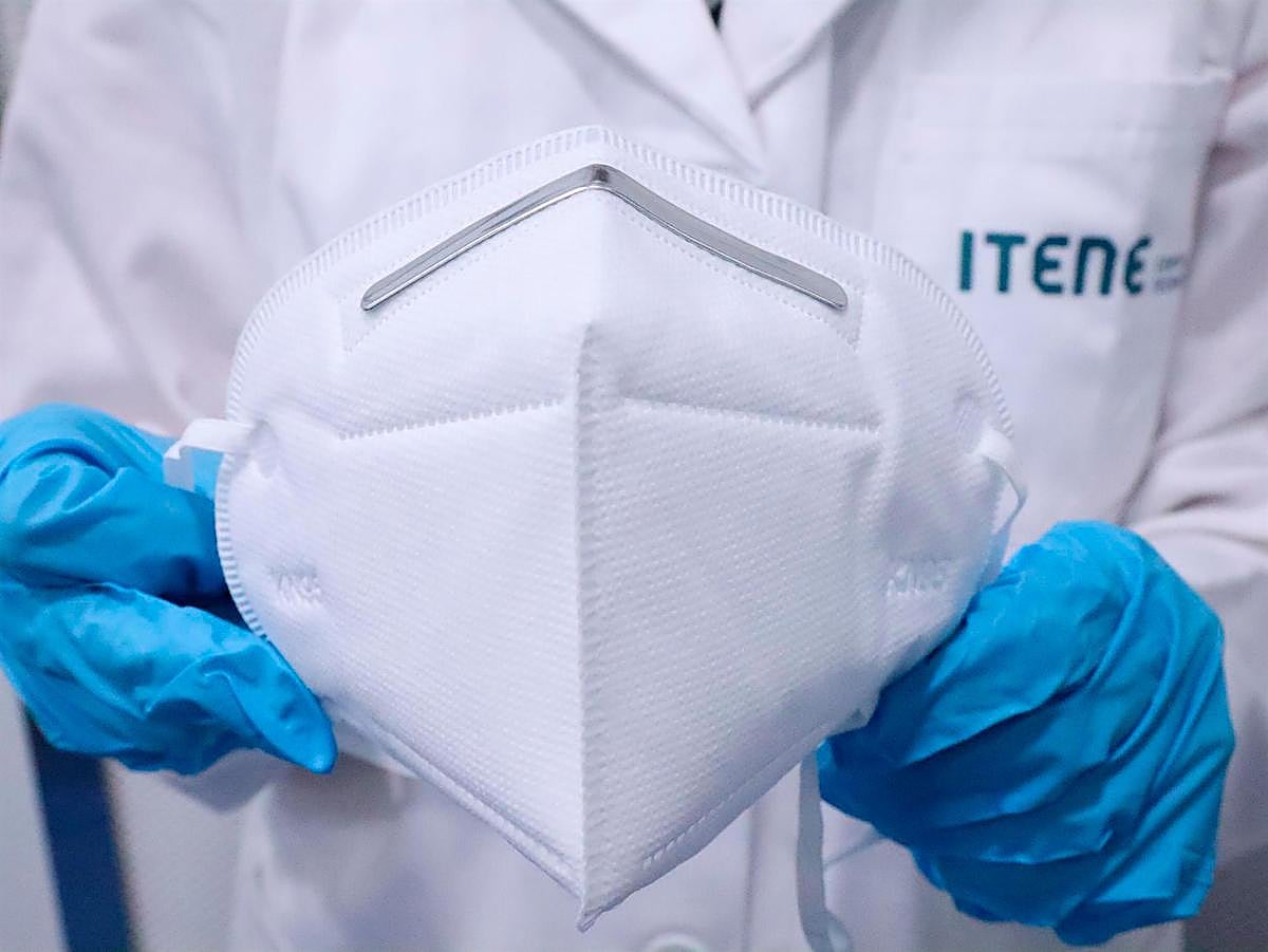 Una mascarilla FFP2.