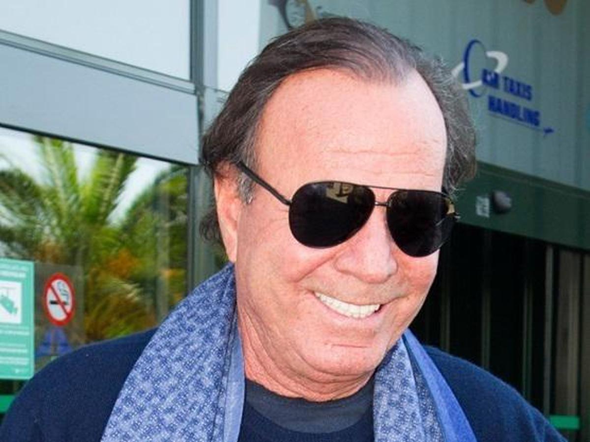 Julio Iglesias.