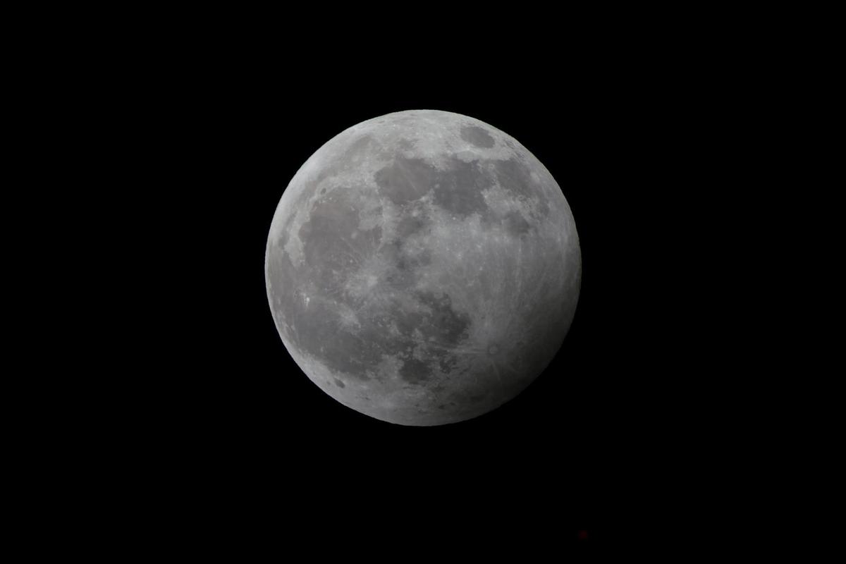 La Luna en fase llena antes del eclipse penumbral del pasado 10 de enero de este año.