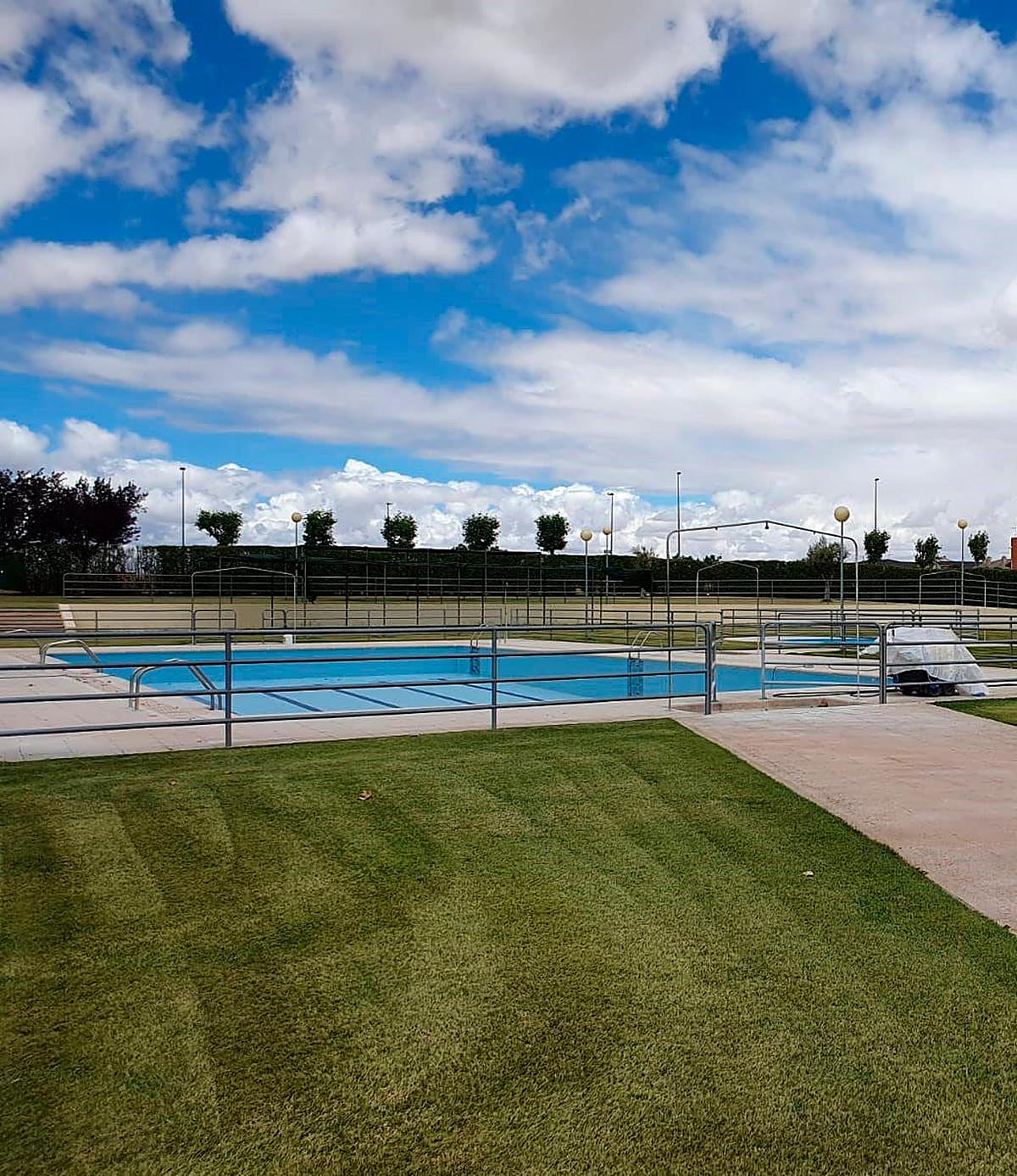 El vaso de las piscinas de Cabrerizos se cerró a media tarde.