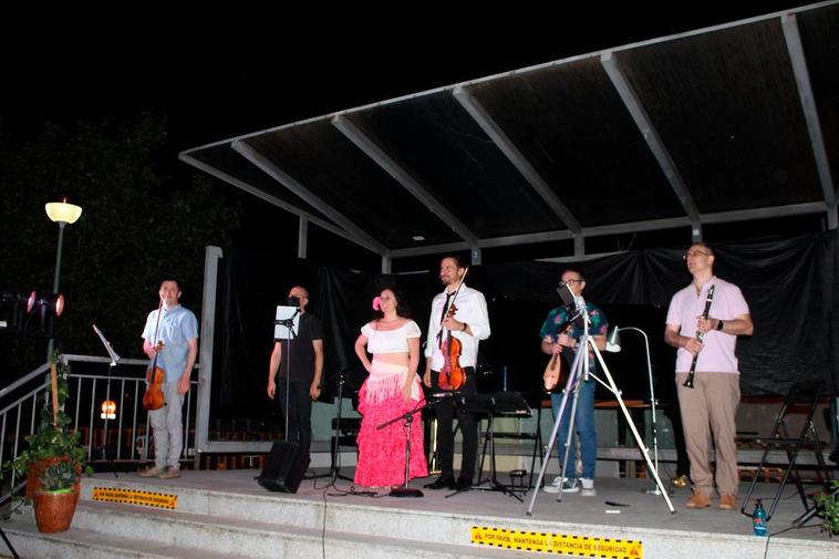 La localidad celebró el primer concierto al aire libre tras la pandemia.