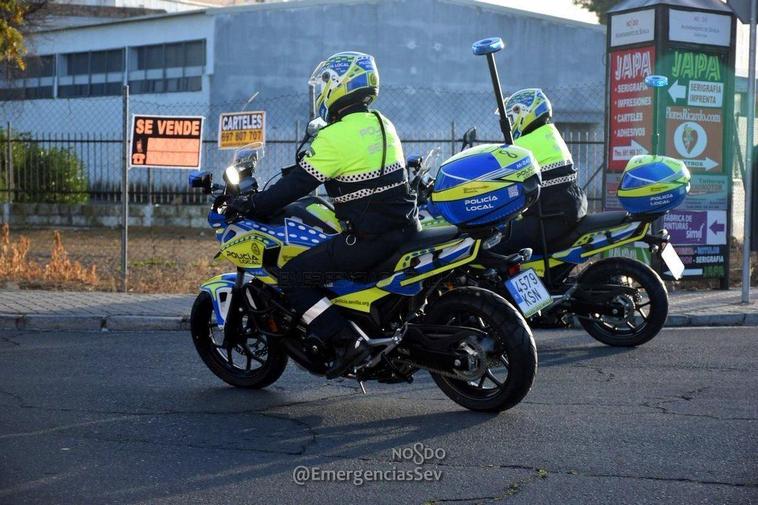 Una pareja de Policías Locales de Sevilla, donde han ocurrido los hechos.