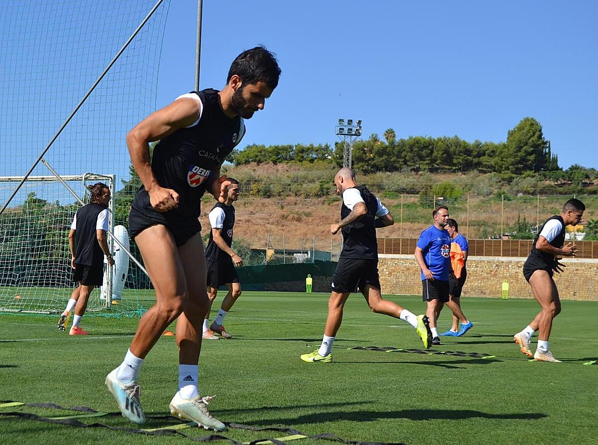 El lateral zurdo, Alfonso Candelas.