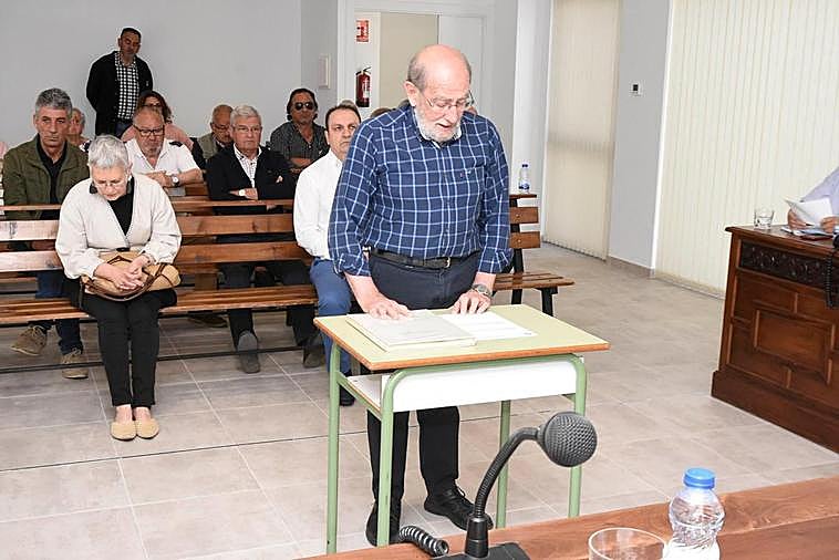 El edil socialista Javier Muñiz en la toma de posesión el pasado año.