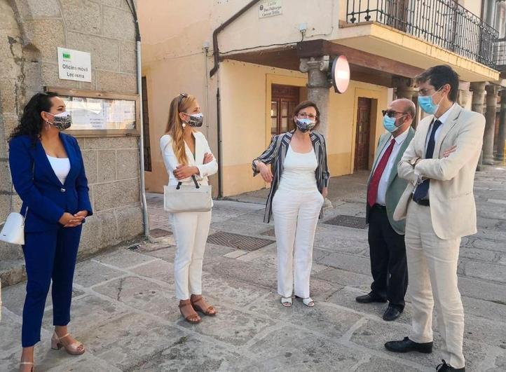 Reunión sobre ordenación del territorio en Ledesma.