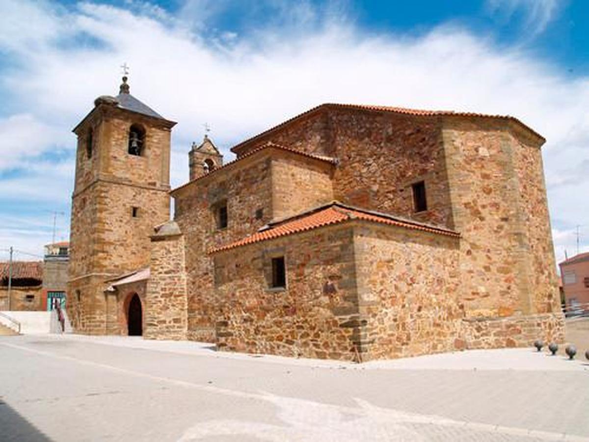 Iglesia del municipio zamorano de Manganeses de la Polvorosa.