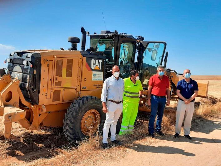 Llorente, junto al alcalde de Cantalpino y el diputado de Agricultura de Salamanca